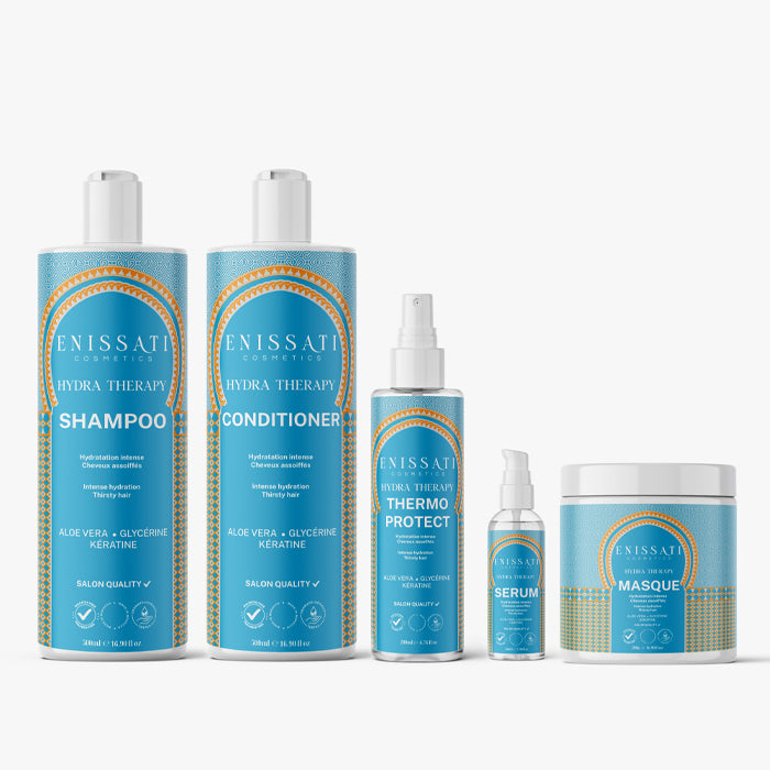 Cinq produits de soins capillaires de la marque Enissat turquoise et blanc, dont un shampoing, un revitalisant, un spray thermoprotecteur, un sérum et un masque, sont disposés en rangée sur un fond blanc, idéal pour ceux qui recherchent un lissage brésilien à prix abordable ou des enissati avis fiable.